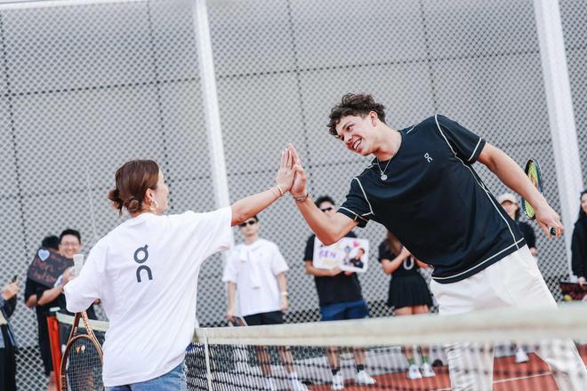 年轻球员的 年轻球员的